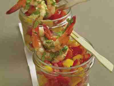 Paprika-Tomaten-Salat mit Koriandergarnelen