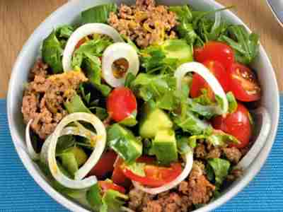 Kräutersalat mit Rindfleisch