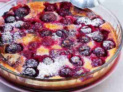 Clafoutis mit extra vielen Süßkirschen