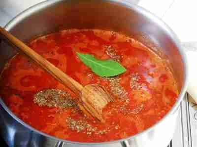 Grundrezept Tomatensauce