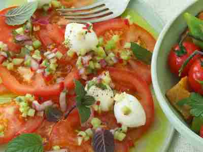 Tomaten-Carpaccio mit Bocconcini