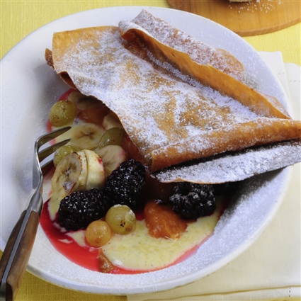 Warmer Obstsalat mit Knusperteighaube