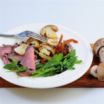 Steinpilz-Salat mit Roastbeef