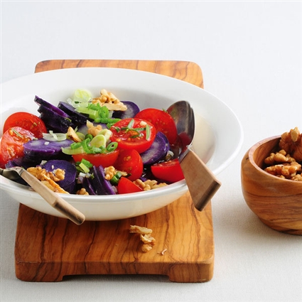 Blauer Kartoffelsalat mit Walnüssen