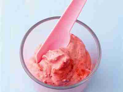 Cranberry-Creme
