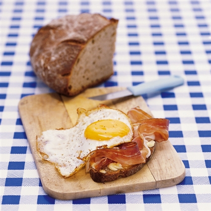 Strammer Max auf Bauernbrot