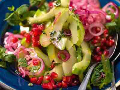Granatapfel-Gurken-Platte