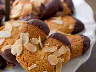Mandelhörnchen mit Vollmilchschokolade
