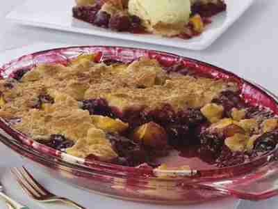 Kirsch-Pfirsich-Crumble