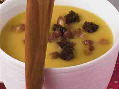 Kartoffelsuppe mit zweierlei Croûtons