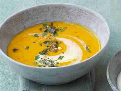 Cremige Kürbis-Orangen-Suppe