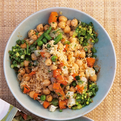 Gemüse-Couscous mit Kichererbsen