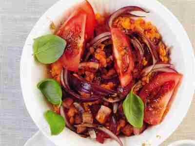 Schneller Rote-Linsen-Salat mit Speck und Zwiebeln