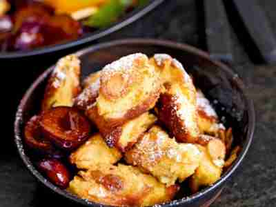 Kaiserschmarrn mit Zwetschgenröster und Rumrosinen