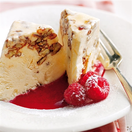 Knuspriges Pekannuss-Parfait