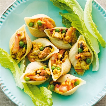 Muschelnudeln mit Paella-Salat
