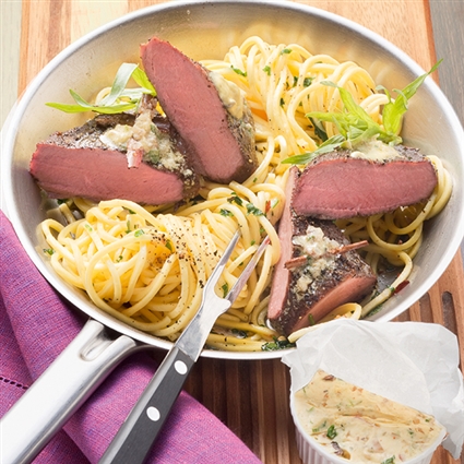 Hirschrückenfilet mit Café-de-Paris-Butter