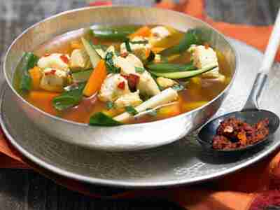 Orientalische Hühnersuppe