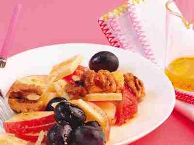 Apfel-Trauben-Salat mit Greyerzer