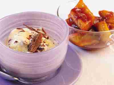 Herrencreme mit Rotweinrhabarber