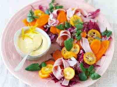 Radicchio mit Kumquat-Möhren und Safran-Frischkäse-Dip