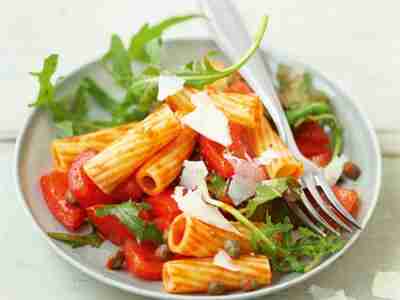Scharfer Nudelsalat