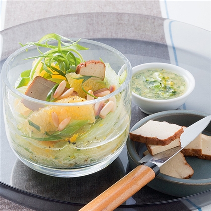 Sellerie-Orangen-Salat mit Räuchertofu