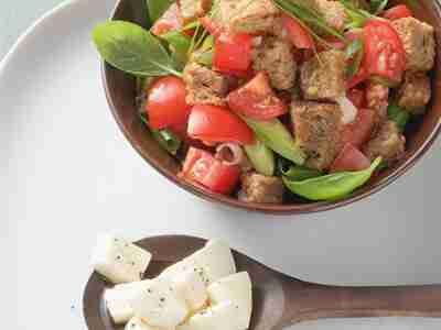 Tomaten-Brot-Salat