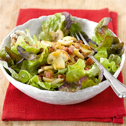 Schneller Eichblattsalat mit Speck