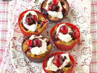 Cranberry-Cashew-Cupcakes