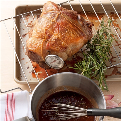 Fenchel-Knoblauch-Sauce mit Lammkeule