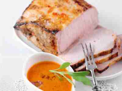 Schweinebraten mit Salbei-Senf-Sauce