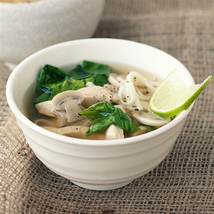 Zitronengrasbrühe mit Huhn