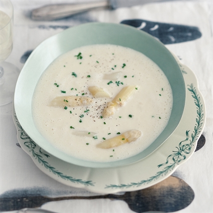 Klassische Spargelcremesuppe
