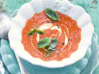 Tomatencremesuppe mit Weißwein