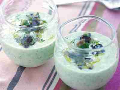 Kräuterkaltschale mit Aubergine
