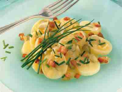 Lauwarmer Kartoffelsalat mit Speck
