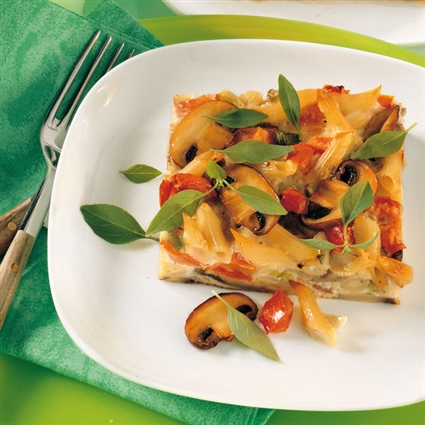 Nudelauflauf mit Tomaten und Pilzen