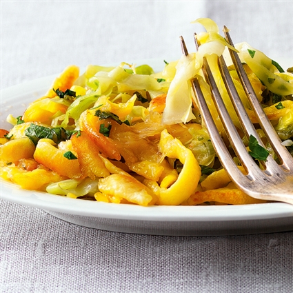 Schnelle Käsespätzle mit Spitzkohl