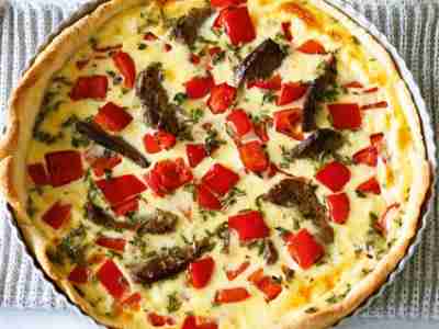 Paprikaquiche mit Rinderfiletstreifen