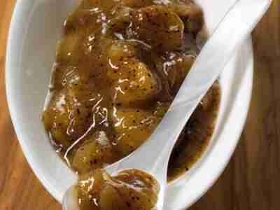 Apfel-Honig-Senf-Sauce