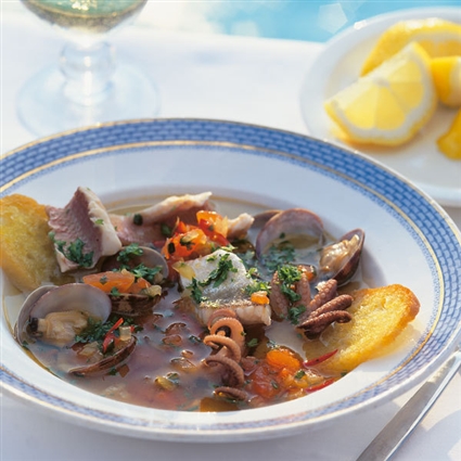 Gemischter Fischtopf