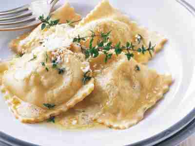 Steinpilzravioli in Thymianbutter