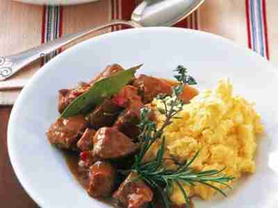 Polenta mit Hirschragout