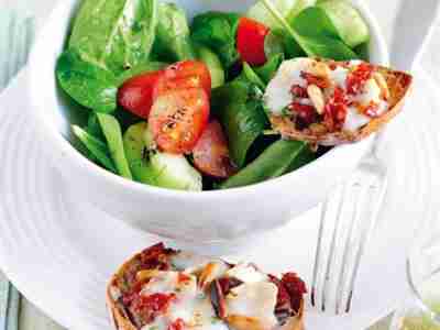 Spinatsalat mit Ziegenkäse-Crostini