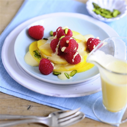 Obstsalat mit Zitronenschaum