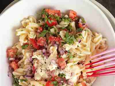 Nudelsalat mit Koriander