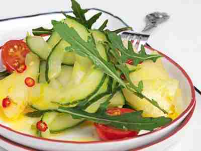 Melonen-Gurken-Salat mit Rucola