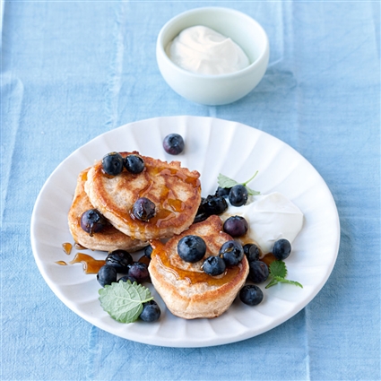 Fluffige Pancakes mit Heidelbeeren