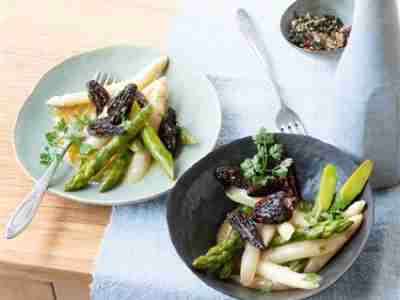 Spargel-Morchel-Salat mit feiner Vanille-Vinaigrette